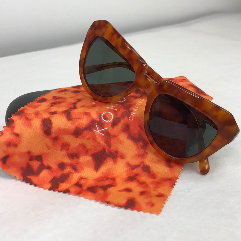 KOMONO Stella Caramel Demi Sunglasses NEW CAT EYE - Picture 5 of 10